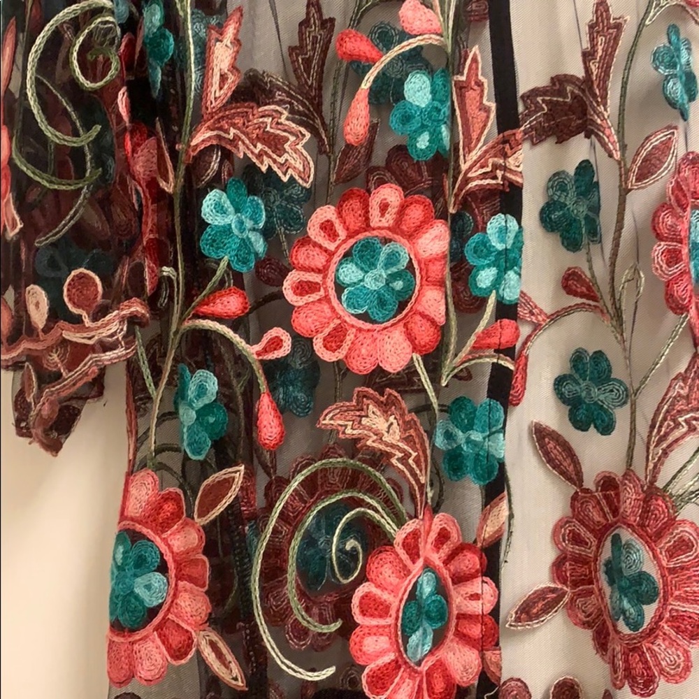 Robe - Picture 2 of 6